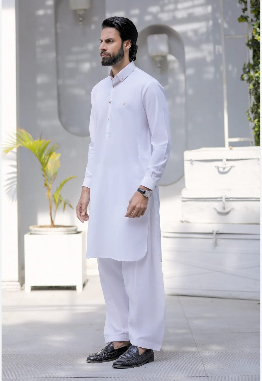 WHITE SUIT MEN'S UNSTITCHED BOSKI